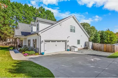 341 N Peace Haven Road, Winston-Salem, NC 27104 - Photo 15