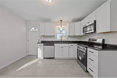 2304 Ford Place, Greensboro, NC 27406 - Photo 7