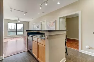 411 Washington St, Greensboro, NC 27401 - Photo 9