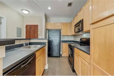 411 Washington Street #309, Greensboro, NC 27401 - Photo 11