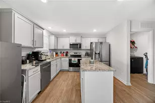 4732 Black Frst Dr, Greensboro, NC 27405 - Photo 15