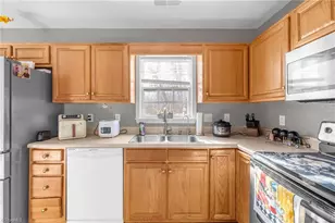 1513 Birkdale Ct, High Point, NC 27265 - Photo 9