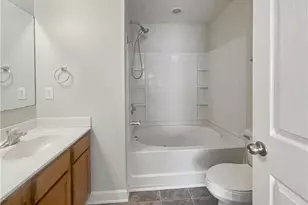 4039 Tarrant Trace Cir, High Point, NC 27265 - Photo 9