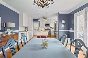 2807 New Hanover Dr, Greensboro, NC 27408 - Photo 7