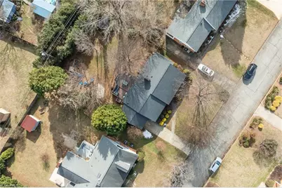 2807 New Hanover Drive, Greensboro, NC 27408 - Photo 27