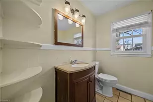 915 Turrentine St, Burlington, NC 27215 - Photo 15