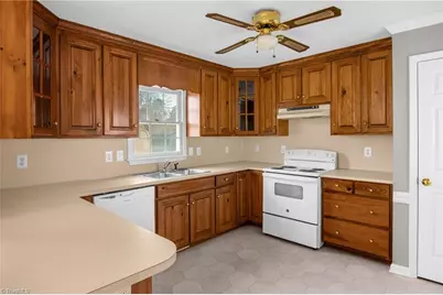 2902 Spencers Way, Browns Summit, NC 27214 - Photo 17