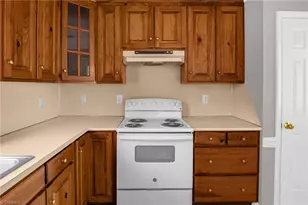 2902 Spencers Way, Browns Summit, NC 27214 - Photo 19