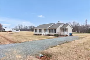 2902 Spencers Way, Browns Summit, NC 27214 - Photo 5