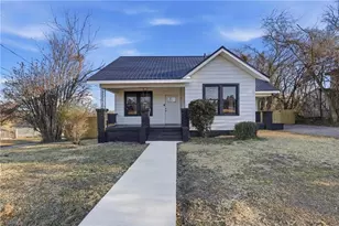 302 Holderby St, Reidsville, NC 27320 - Photo 1