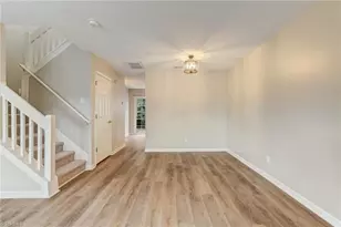 142 Tannenbaum Cir, Greensboro, NC 27410 - Photo 5