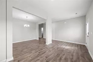 1216 Kerr St, Burlington, NC 27215 - Photo 3