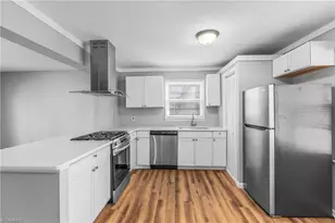 3826 Barkwood Dr, Winston-Salem, NC 27105 - Photo 5