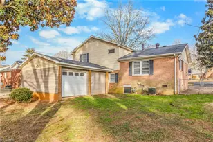 3826 Barkwood Dr, Winston-Salem, NC 27105 - Photo 23