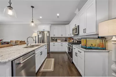 306 Lamplighter Circle, Winston-Salem, NC 27104 - Photo 5