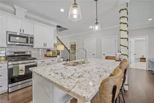 306 Lamplighter Cir, Winston-Salem, NC 27104 - Photo 7