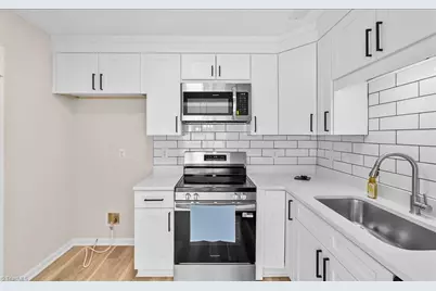 6867 Ironwood Circle, Greensboro, NC 27410 - Photo 13