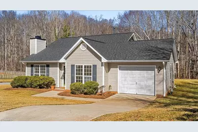 6867 Ironwood Circle, Greensboro, NC 27410 - Photo 3