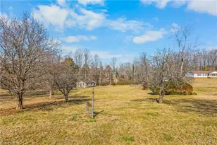 827 Dodson Mill Rd, Pilot Mountain, NC 27041 - Photo 23