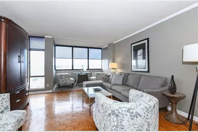 1101 N Elm Street #1005, Greensboro, NC 27401 - Photo 3