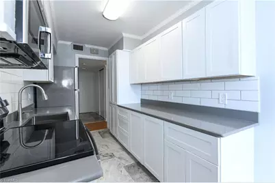 1101 N Elm Street #1005, Greensboro, NC 27401 - Photo 9