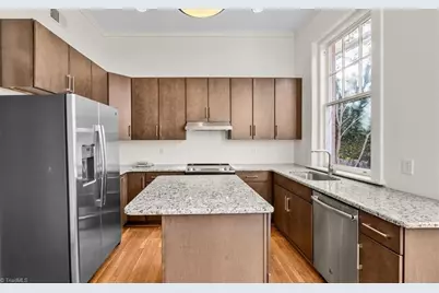 442 S Mendenhall Street, Greensboro, NC 27403 - Photo 9