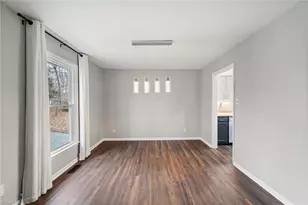 5015 Renville Dr, Greensboro, NC 27406 - Photo 13