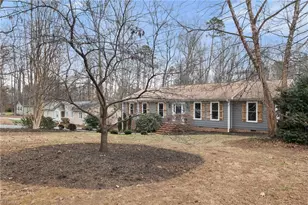 5015 Renville Dr, Greensboro, NC 27406 - Photo 3