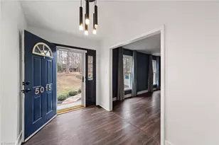 5015 Renville Dr, Greensboro, NC 27406 - Photo 9