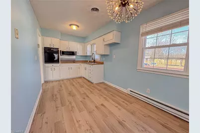 1409 Glenside Drive, Greensboro, NC 27405 - Photo 5