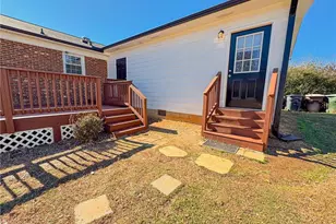 1409 Glenside Dr, Greensboro, NC 27405 - Photo 15