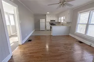 319 Cherry St, Eden, NC 27288 - Photo 9