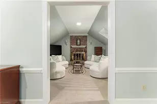 5001 Edinborough Rd, Greensboro, NC 27406 - Photo 21