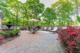 5001 Edinborough Rd, Greensboro, NC 27406 - Photo 33