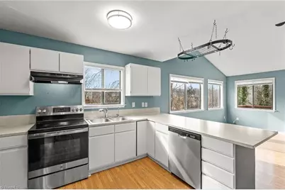 3646 Heathrow Drive, Winston-Salem, NC 27127 - Photo 9