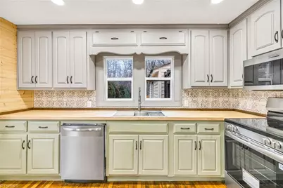 7 Legra Road, Piney  Creek, NC 28631 - Photo 17