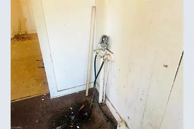 139 Jackson Street, Mount Airy, NC 27030 - Photo 9