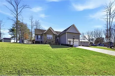 804 Montgomery Court, Walnut Cove, NC 27052 - Photo 7