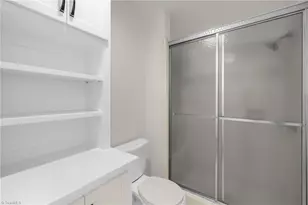 25 Fountain Manor Dr, Greensboro, NC 27405 - Photo 25