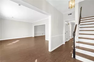 25 Fountain Manor Dr, Greensboro, NC 27405 - Photo 5