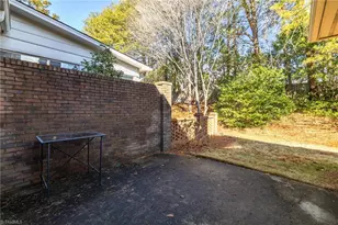 25 Fountain Manor Dr, Greensboro, NC 27405 - Photo 31