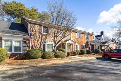 25 Fountain Manor Drive #B, Greensboro, NC 27405 - Photo 3