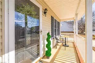 1482 Lewisburg Pointe Dr, Clemmons, NC 27012 - Photo 3