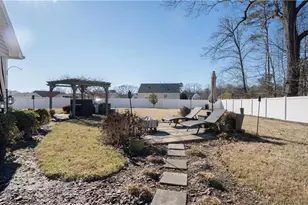 2731 Dandelion Dr, High Point, NC 27265 - Photo 27