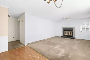 716 Meadowgreen Village Dr, Eden, NC 27288 - Photo 7