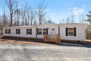 1385 Foxburrow Rd, Asheboro, NC 27205 - Photo 3
