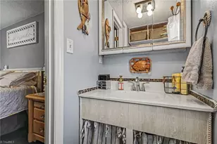 121 Grand View Dr, New London, NC 28127 - Photo 19