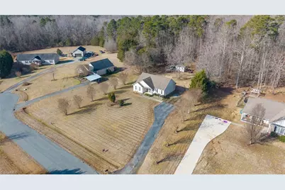 2220 Foxfire Lane, Burlington, NC 27217 - Photo 27