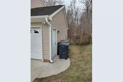 16 Bluestem Court, Greensboro, NC 2405 - Photo 3