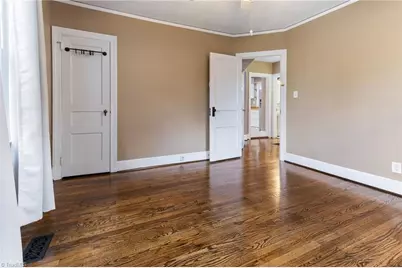907 W Wendover Avenue, Greensboro, NC 27408 - Photo 13